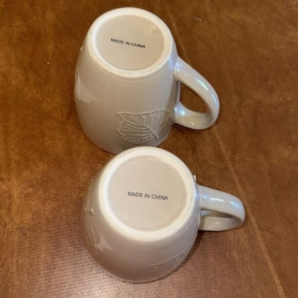 Set Of 2 Beige Ceramic Leaf Embossed Coffee Mugs Made In China - Picture 4 of 7